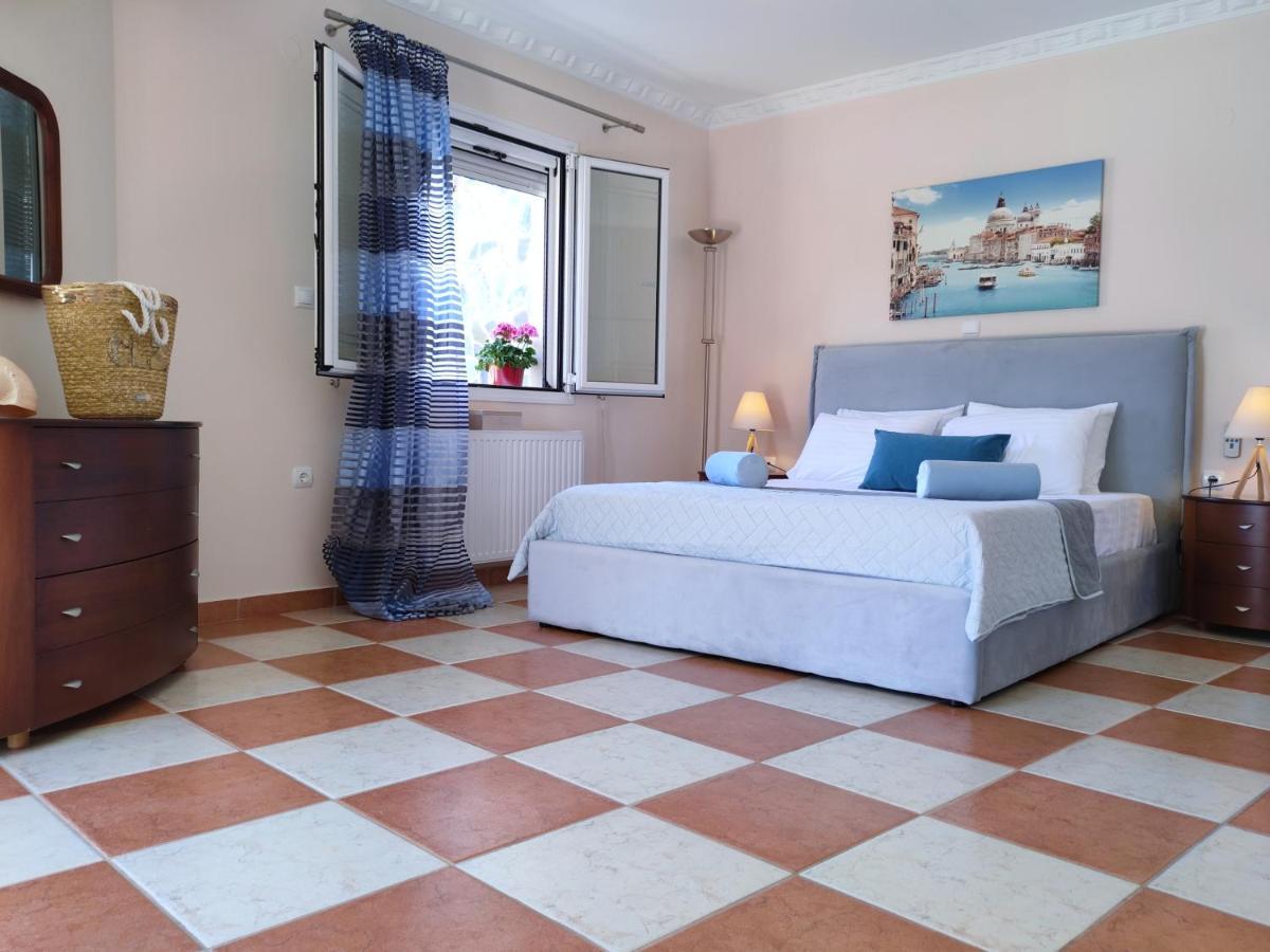 Blue Lagoon Luxury Apartment B2 アルゴストリオン エクステリア 写真