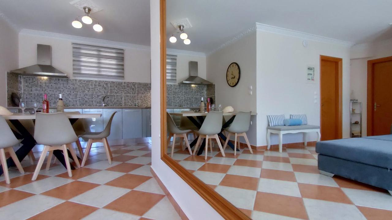 Blue Lagoon Luxury Apartment B2 アルゴストリオン エクステリア 写真