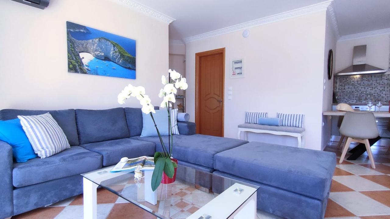 Blue Lagoon Luxury Apartment B2 アルゴストリオン エクステリア 写真